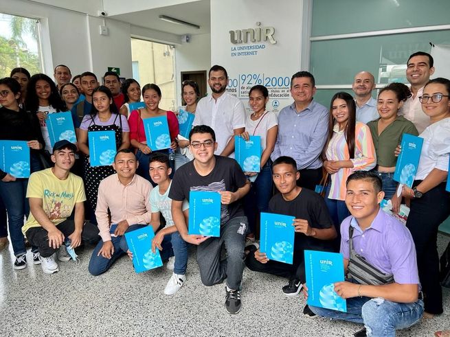 Becan a 50 jóvenes