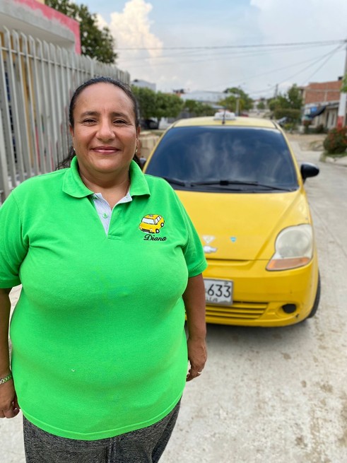 Mujer taxista en Sincelejo, en una crisis encontró una oportunidad
