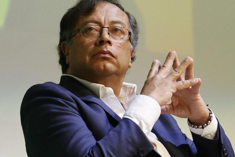 Se desploma popularidad de Petro