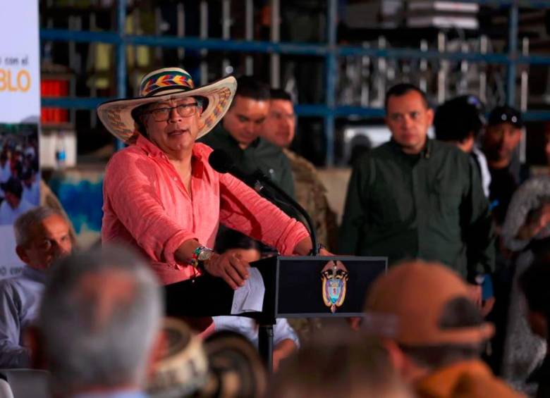 Reforma a la salud vía emergencia