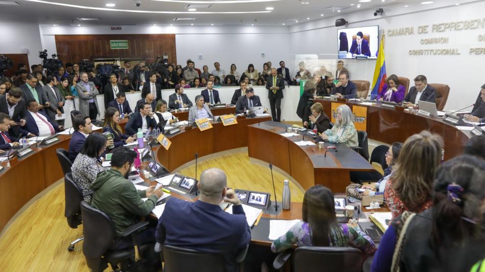 Vive la reforma, niegan su archivo