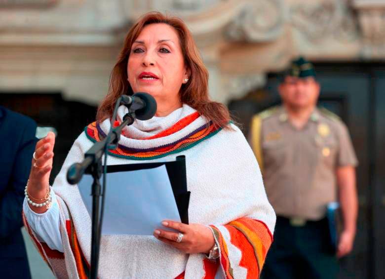 Dina Boluarte señalada por plagio