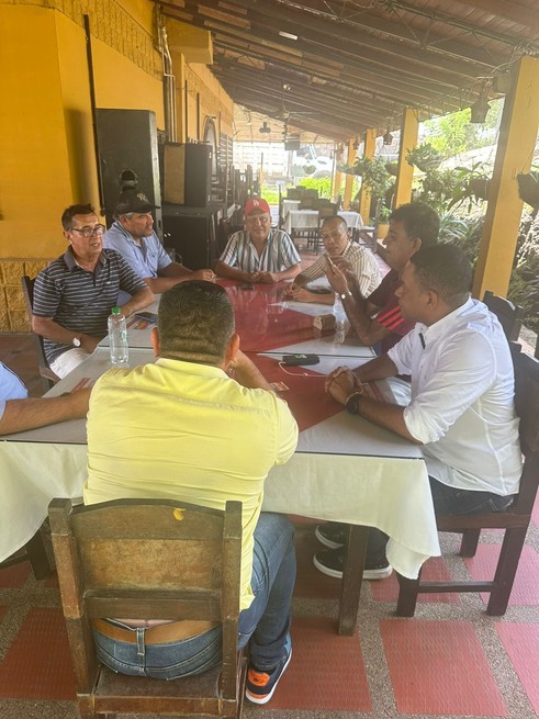 Yahir Acuña propone construir su programa de gobierno junto a la comunidad