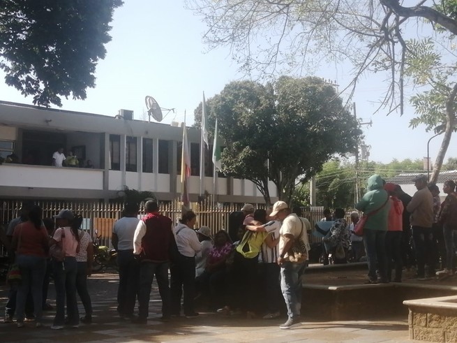 Comunidades reclaman transporte escolar y agua