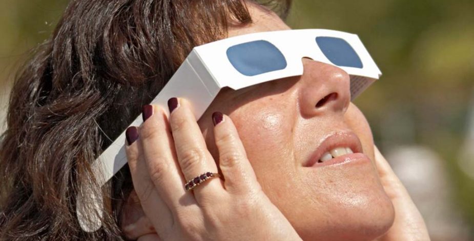 Icontec alerta sobre gafas no certificadas para ver el eclipse
