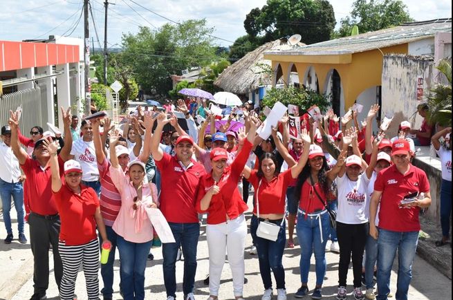 "Se acercan las elecciones y  Jairo Solar sigue sumando con gran aceptación de parte de los sucreños"