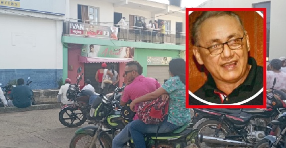 Su sobrina lo encontró degollado
