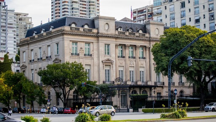 Alerta de bomba en las embajadas de Israel y EE.UU. en Argentina