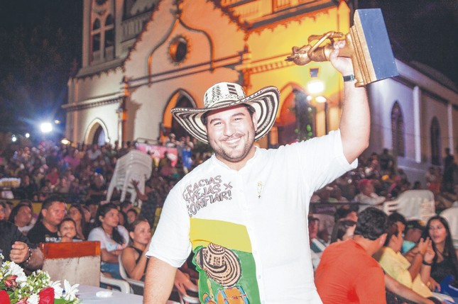 Por todo lo alto y a otro nivel la Renovación proyectó el Festigaitas