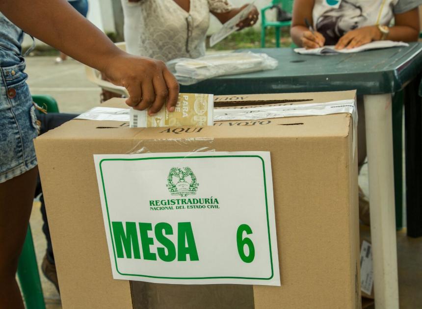 Dado que tarjetones están impresos, candidatos revocados o que renunciaron, aparecerán