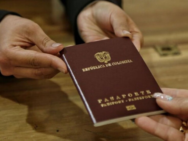Adelanta procesos legales y financieros para nueva licitación de pasaportes