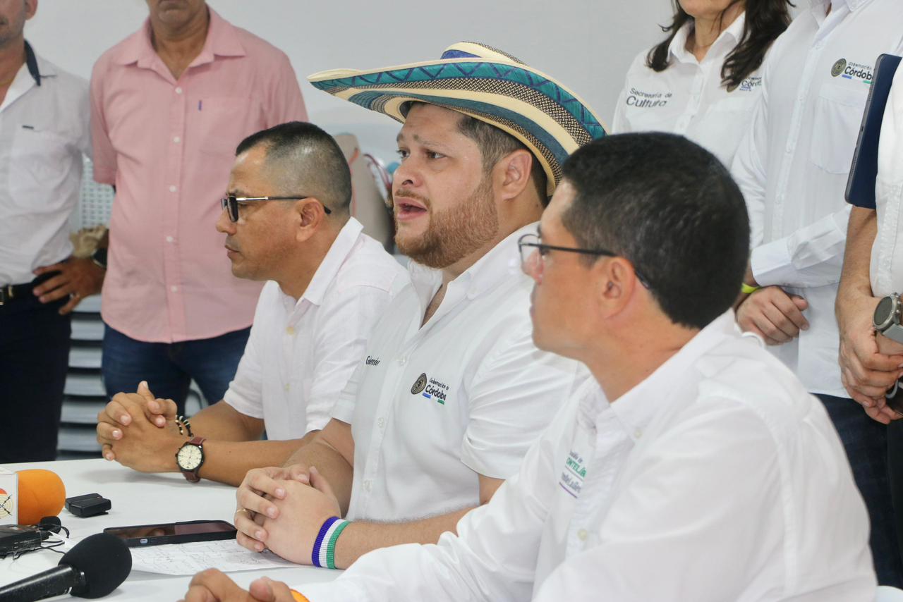 Gobernador de Córdoba se pronunció tras lo ocurrido en la jornada Gobierno Escucha