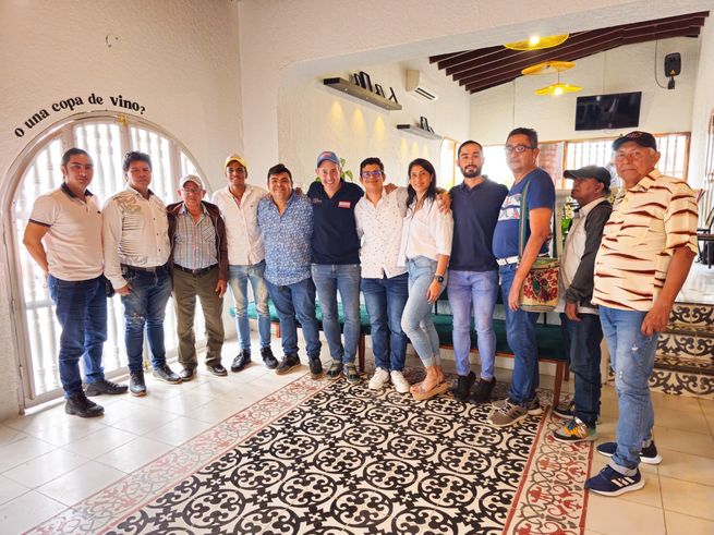 Partidos y movimientos alternativos en Sucre se sumaron a Mario Fernández