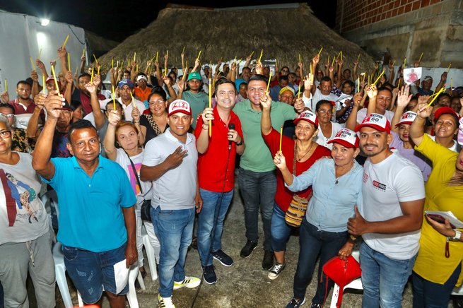 "Jorge Pérez Vides: una Nueva Apuesta Política Joven que conquista a Sucre"