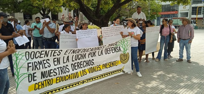 Etnoeducadores por la dignificación y definición de la carrera docente