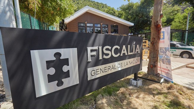 Salió por presunta corrupción