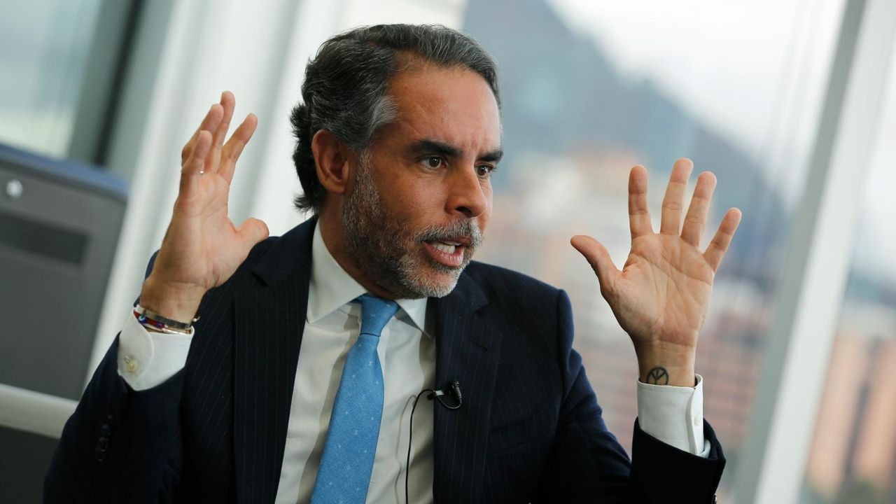 A indagatoria por caso Fonade