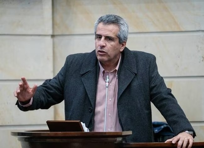 Gobierno aclara medidas sobre decreto electoral y libertad de prensa