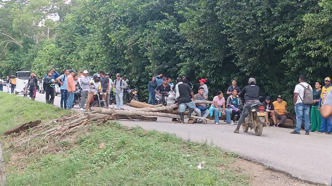Dos bloqueos en zonas rurales