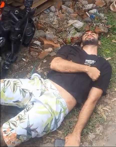 Por no estar pendiente se estrelló