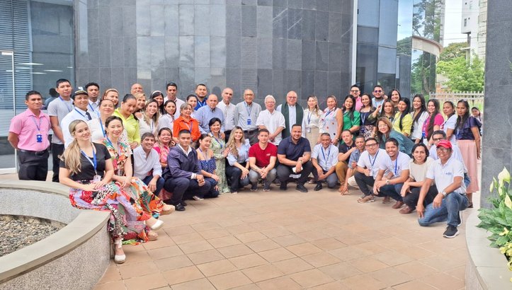 87 años creciendo juntos