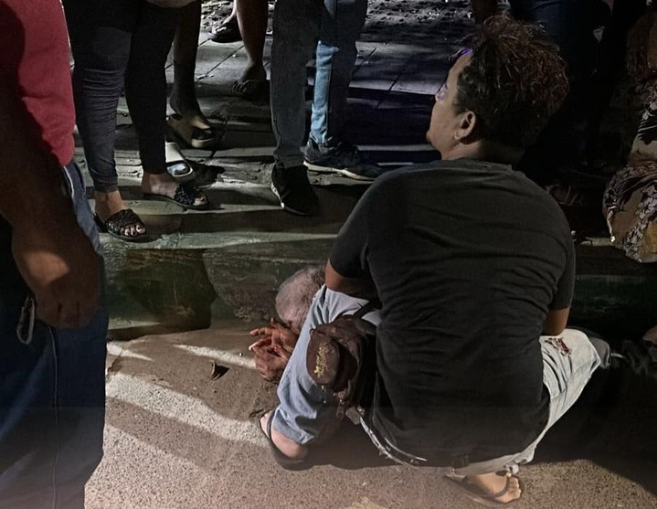 Se voló el semáforo y lo atropelló