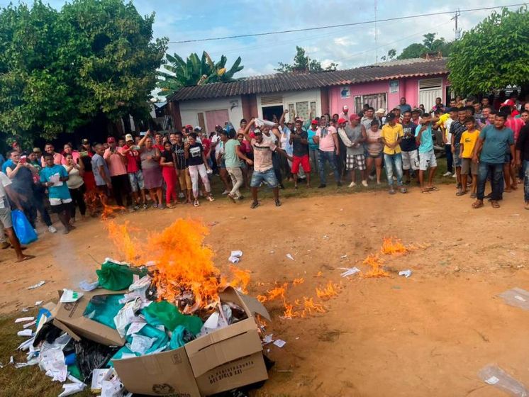 Quemaron la Casa de Cultura y el material electoral en Tiquisio, Bolívar