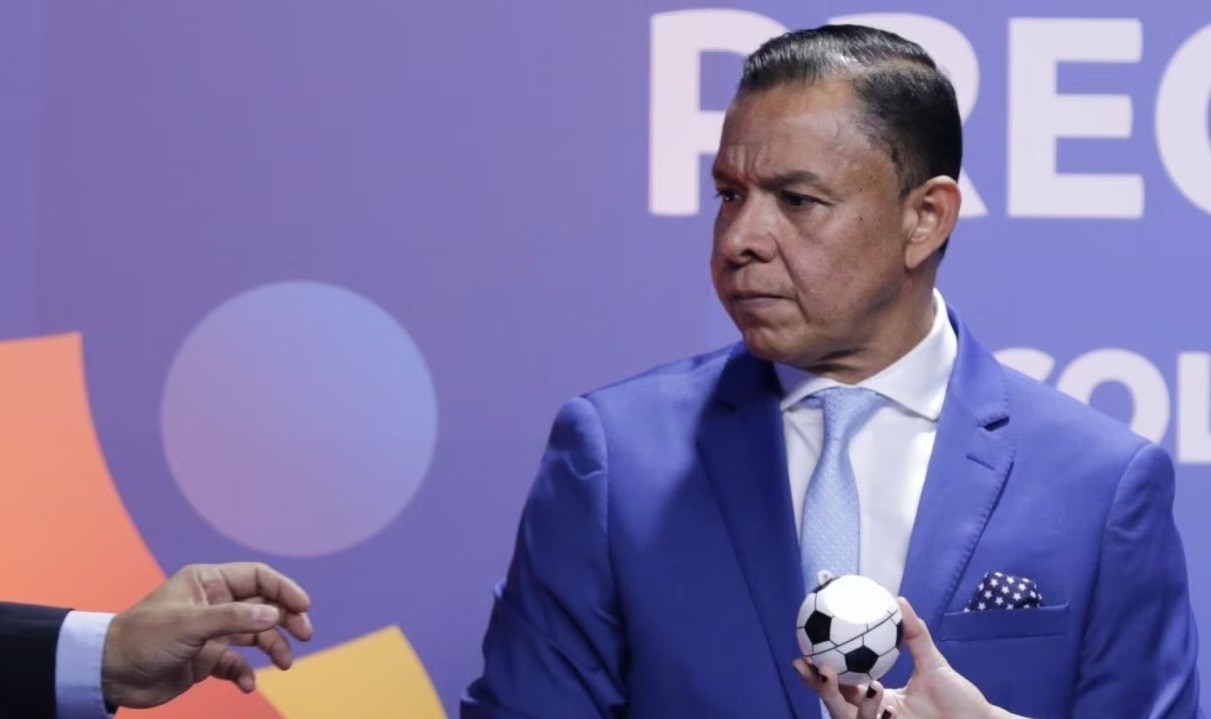 Liberan a René Valenciano tras arresto en Estados Unidos