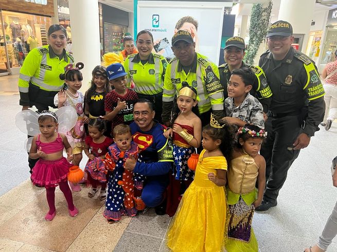 Policía de Montería comprometida con la celebración del Halloween