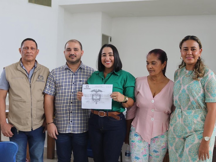 Ivys Marzola recibió la credencial como alcaldesa electa de Puerto Escondido