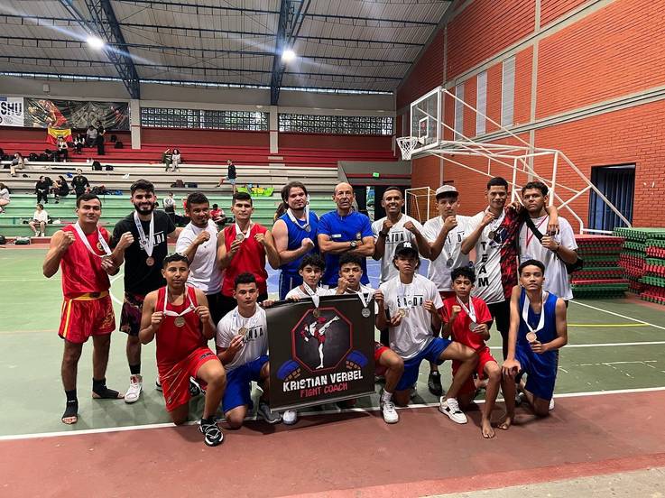 Lluvia de medallas en wushu