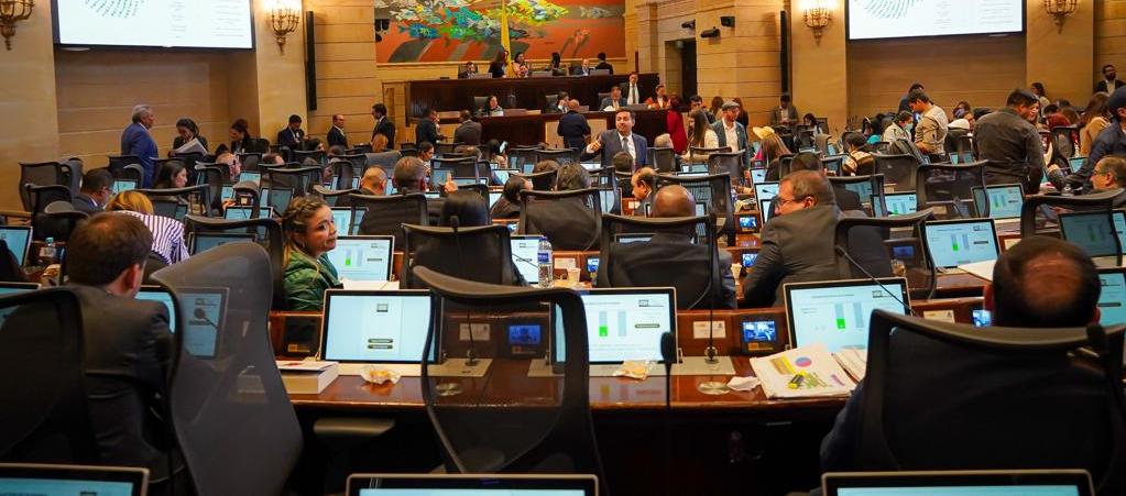 Reforma a la Salud avanza en la Cámara, aprobaron 10 artículos