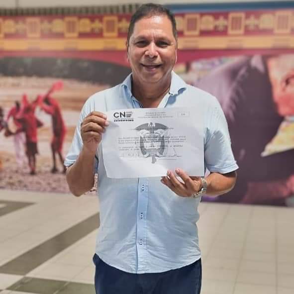 William Cavadía cuenta con su credencial de alcalde electo de San Pelayo