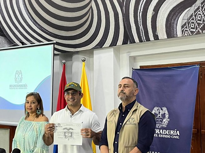 Hugo Kerguelen recibió credencial que lo certifica como el alcalde electo de la ciudad de Montería