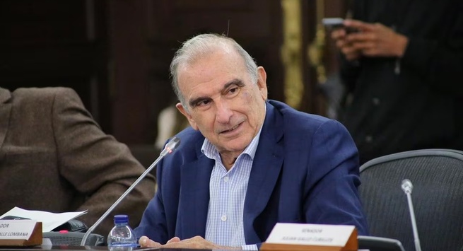 Por orden del Consejo de Estado Humberto de la Calle conserva su curul en el Congreso