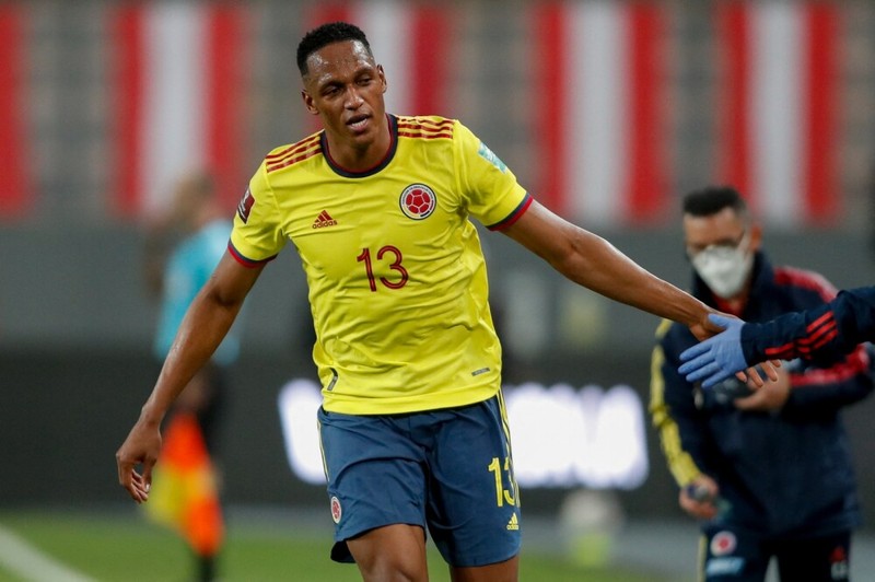 Yerry Mina reemplazará a Santiago Arias en los partidos ante Brasil y Paraguay