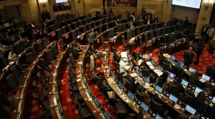 Oposición hace dura advertencia a ministros por la reforma a la salud