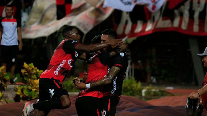 Cúcuta sigue soñando con la A tras derrotar 1-0 a Fortaleza en la final ida