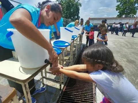 Niños en riesgo por escasez de agua en Latinoamérica: Unicef