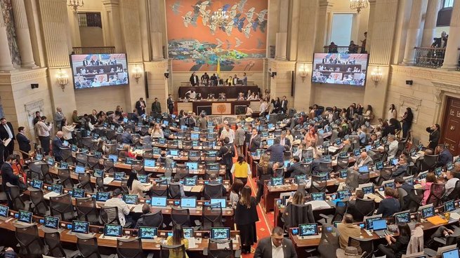 Se aplaza nuevamente debate de la reforma a la salud