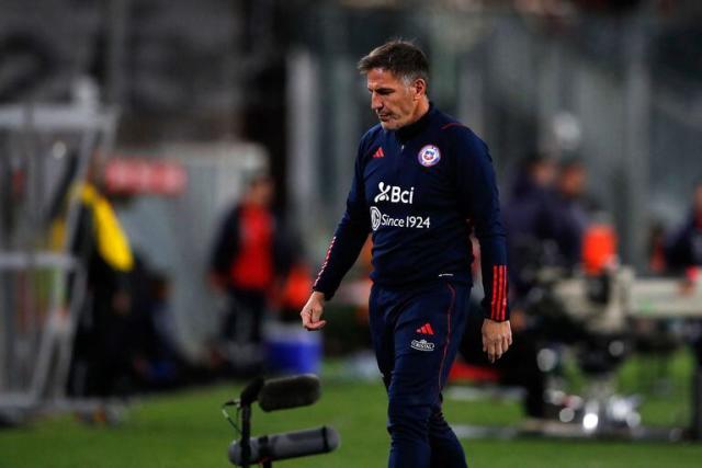 Tras el empate con Paraguay, Eduardo Berizzo renunció a ser técnico de Chile