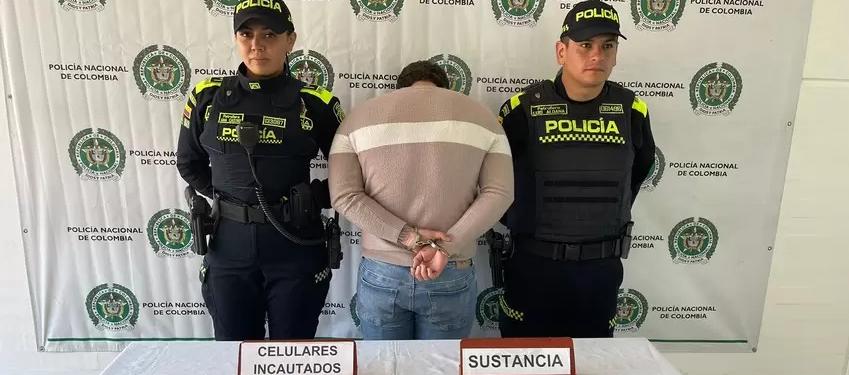 Capturan a profesor que ofrecía tusi a estudiantes de colegio en Bogotá