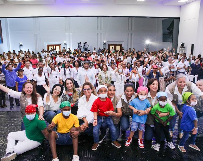 "Nos la jugamos por los niños y la juventud"