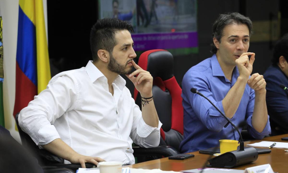 Concejo aprueba la moción de censura y destituye a Juan David Duque, Secretario Privado de la Alcaldía de Medellín
