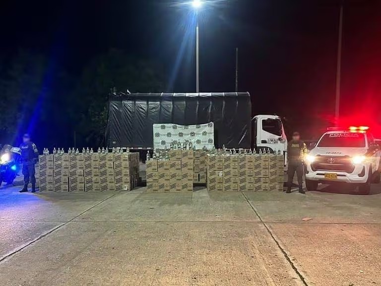 Incautan licor de contrabando en la vía Caucasia-Planeta Rica