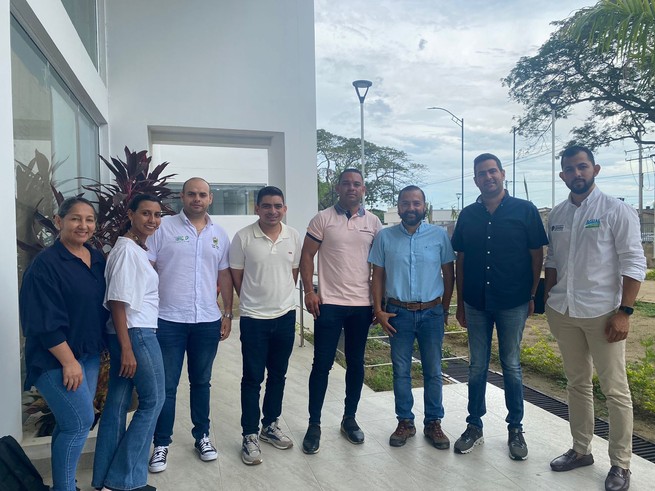 Maruen Habib visitó obra de ampliación de acueducto en Sahagún
