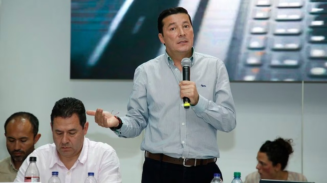 Un registrador sin jefe político definido