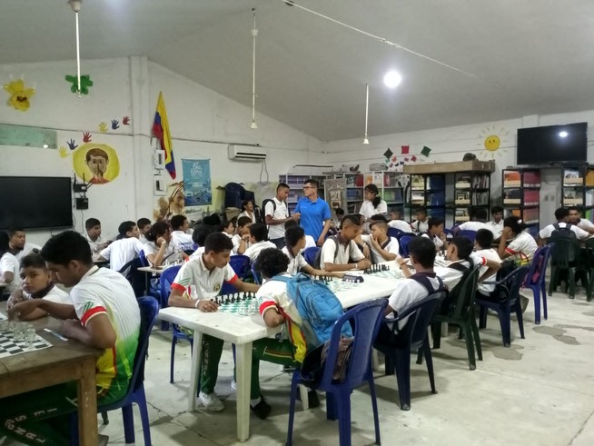 La Fundación a la Rueda Rueda y la Alcaldía de Montería adelantan programa de masificación del ajedrez