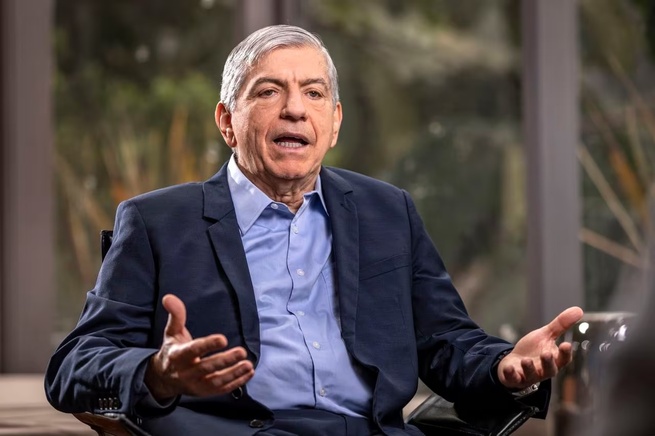 Cesar Gaviria le advierte a Petro que el Partido Liberal se moverá a la independencia