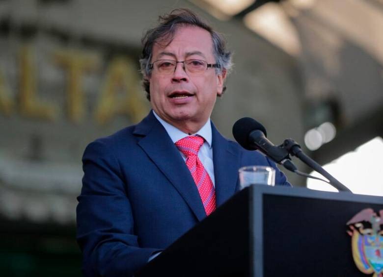 Petro le responde a César Gaviria sobre independencia del Partido Liberal